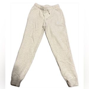 Women’s Nike jogger sweatpants
